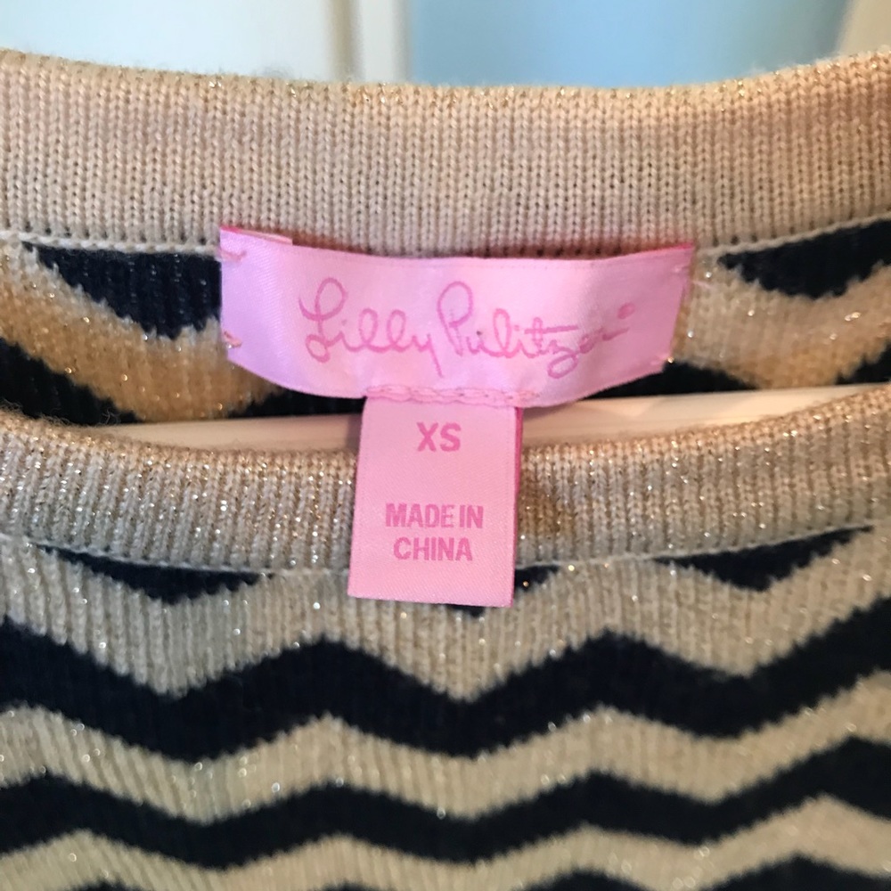 EUC Lilly Pulitzer XS navy and gold chevron dress - Picture 2 of 2
